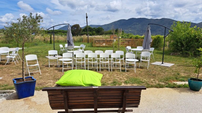 sedie fuori